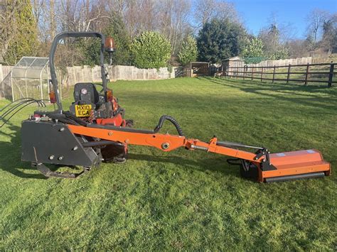 kubota compact tractor hedge cutter